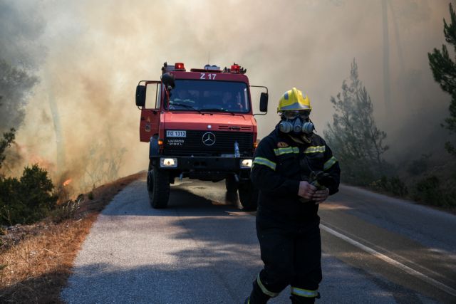 Νέα πυρκαγιά στα Καλάβρυτα – Μεγάλη κινητοποίηση της Πυροσβεστικής