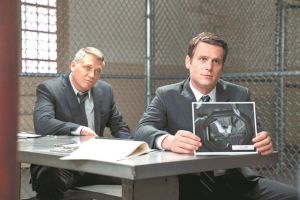 Η νέα σεζόν του «Mindhunter» κάνει πρεμιέρα με «γκεστ» τον Τσαρλς Μάνσον