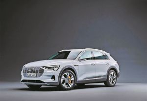 Audi e-tron 50: φορτίζει σε 30 λεπτά