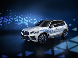 BMW: Επενδύει και στα μοντέλα υδρογόνου