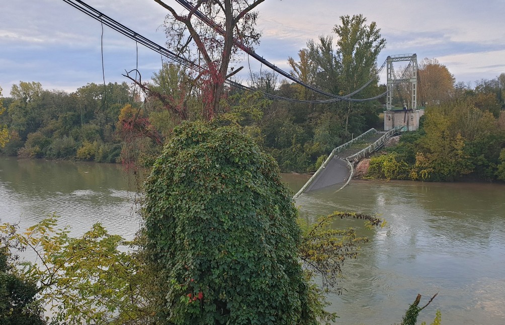 Κατάρρευση γέφυρας στη Γαλλία με θύμα ένα 15χρονο