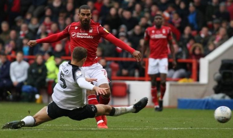 Νίκη για τη Νότιγχαμ Φόρεστ 1-0 την Ντέρμπι Κάουντι