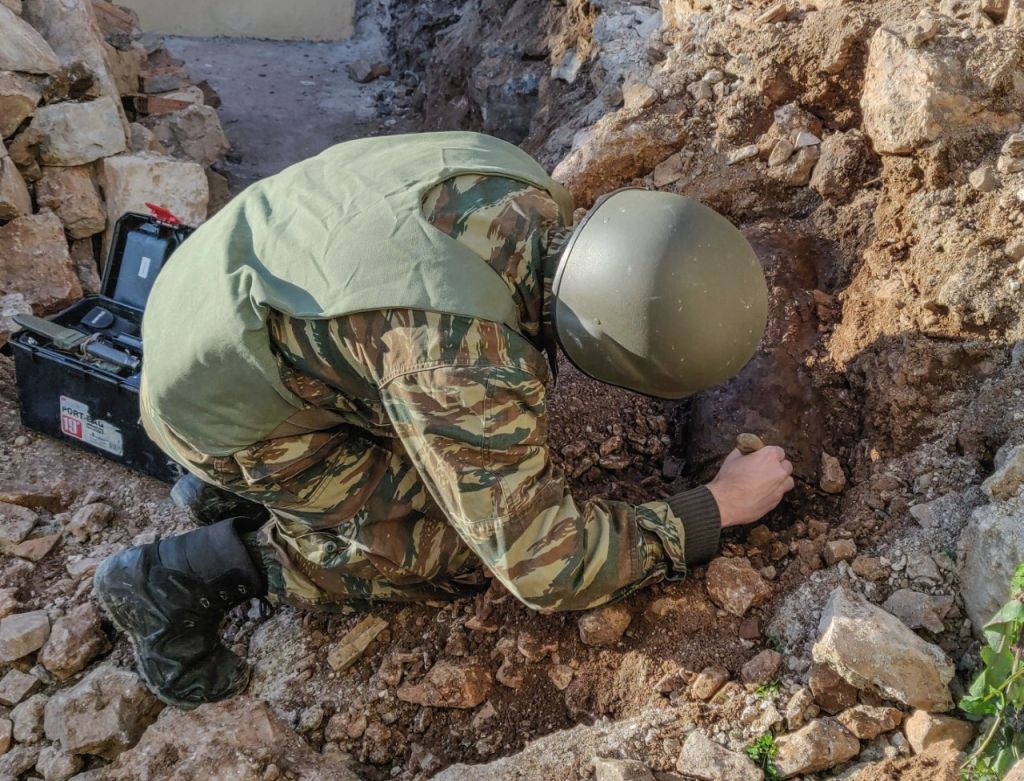 Βόμβα του Β’ Παγκοσμίου Πολέμου εξουδετερώθηκε στη Σάμο από τον Στρατό Ξηράς