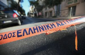 Λαμία: Βρέθηκε απανθρακωμένο πτώμα σε εγκαταλελειμμένο κτίριο στην πλατεία Λαού