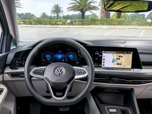 Το νέο VW Golf με τον προηγμένο φωνητικό έλεγχο πιάνει …ψιλή κουβέντα με τον οδηγό   