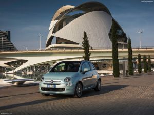 Στην Ελλάδα το υβριδικό Fiat 500 Hybrid