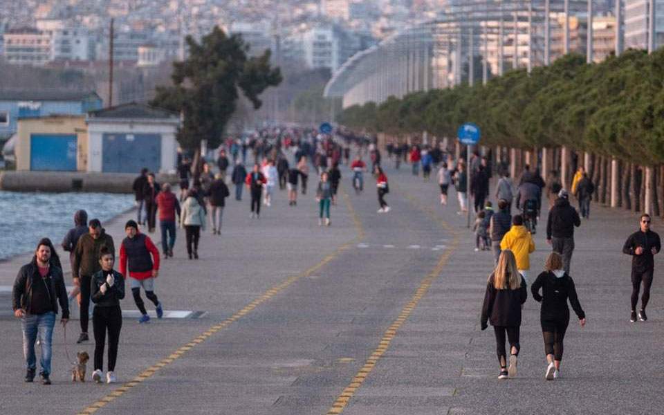 Κοροναϊός : Φοβίζει η «ανοσία της αγέλης» – Ποιους κινδύνους κρύβει αυτή η πρακτική