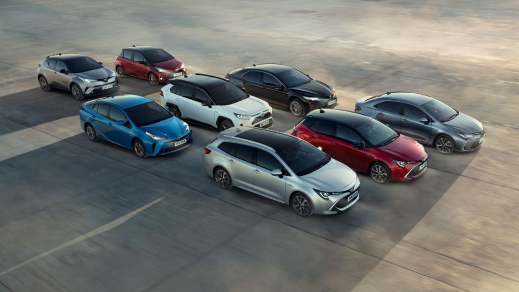 Toyota: Οι πωλήσεις υβριδικών ξεπέρασαν τα 15 εκατ. οχήματα