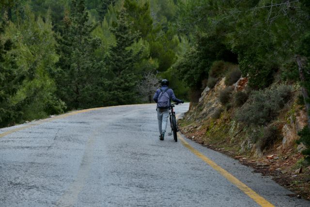 Ερευνες για τον εντοπισμό αγνοούμενου στον Υμηττό