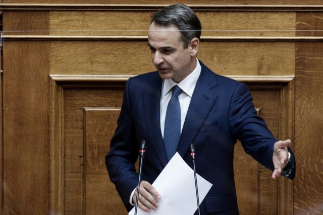 Μητσοτάκης σε Τσίπρα: Εμφανίζεστε ως υπέρμαχος της μεσαίας τάξης όταν εσείς τη διαλύσατε