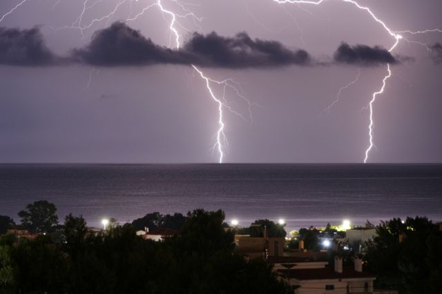 Ραγδαία επιδείνωση του καιρού από Σάββατο βράδυ με ισχυρές καταιγίδες και χαλάζι