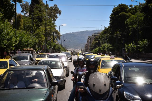 Χαμηλές ταχύτητες στην Αθηνών – Κορίνθου λόγω καραμπόλας