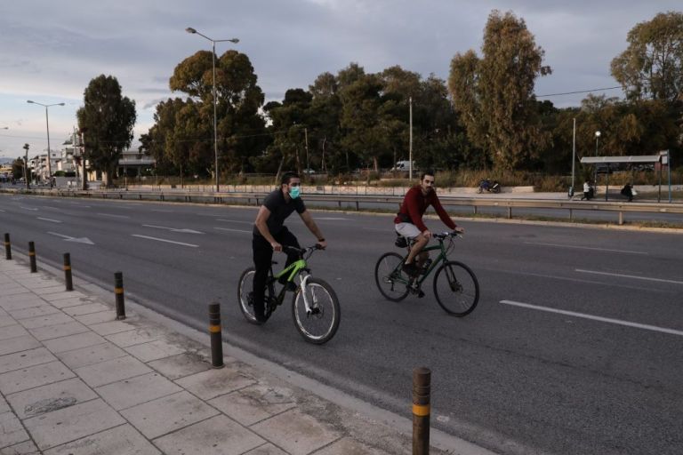 Πόσο κοντά είμαστε σε τοπικά lockdown και έξοδο με αποστολή SMS | tanea.gr