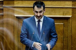 Χαρίτσης : Δεν υπάρχει οδικός χάρτης για το πώς θα ανοίξουν τα σχολεία χωρίς κινδύνους