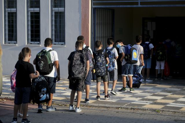 Κρήτη: Γονείς – αρνητές μάσκας στέλνουν… μετά τις κουτουλιές εξώδικα στους εκπαιδευτικούς