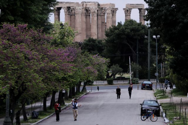 Kοροναϊός : Μάχη για την αποφυγή γενικού lockdown – Στο «τραπέζι» νέα περιοριστικά μέτρα