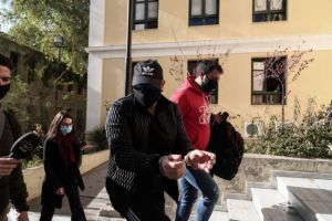Νότης Σφακιανάκης : Ποινική δίωξη του άσκησε ο Εισαγγελέας για οπλοκατοχή και ναρκωτικά
