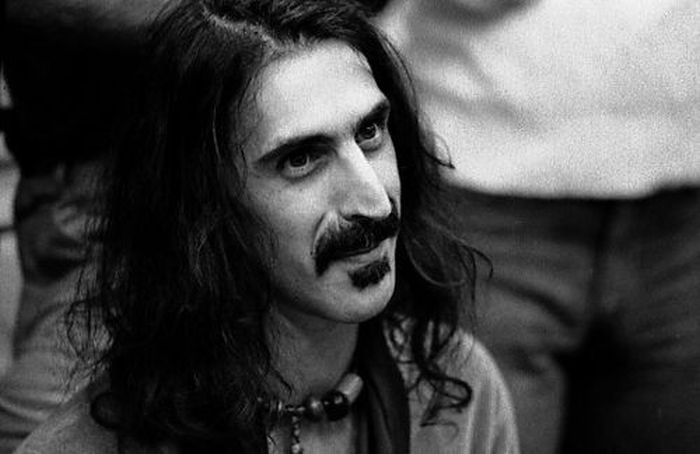 «Zappa» : Πρώτη γεύση από το ντοκιμαντέρ για τον Φρανκ Ζάπα