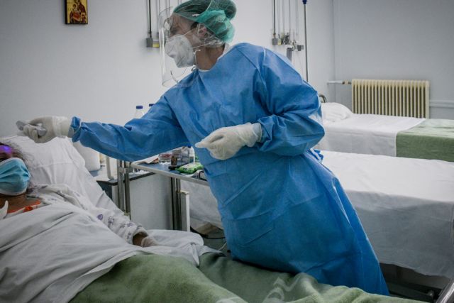 Κοροναϊός : Νέοι άνθρωποι παλεύουν για τη ζωή τους – Διασωληνωμένοι 15 ασθενείς έως 39 ετών