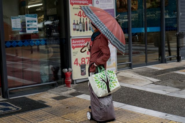 Παραμονή Πρωτοχρονιάς: Τι ώρα κλείνουν σουπερμάρκετ και κρεοπωλεία