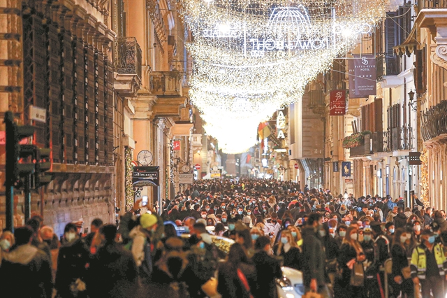 Η δειλή εμφάνιση του ρεαλισμού