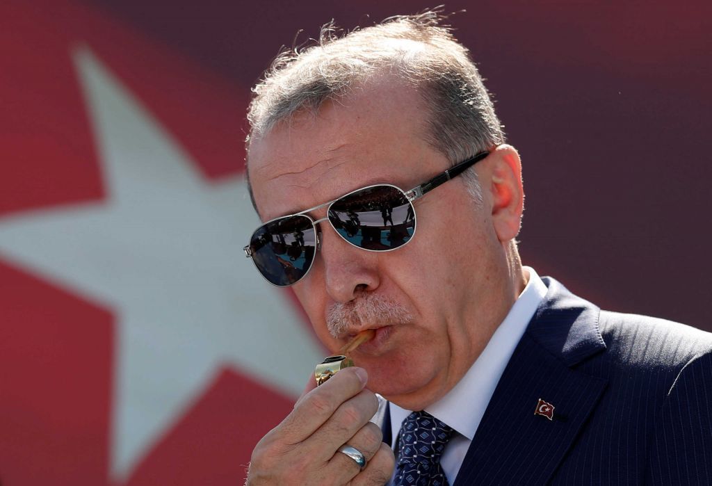 Ερντογάν : Υπόσχεται μεταρρυθμίσεις για να σπάσει το οικονομικό «τρίγωνο του διαβόλου»