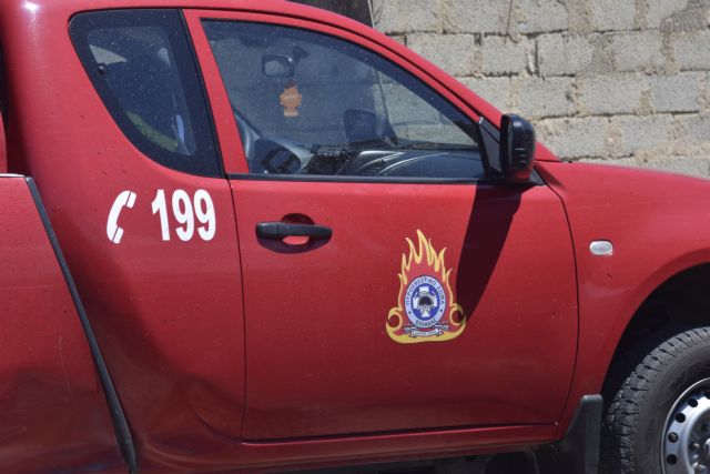 Λάρισα : Άνδρας διασώθηκε από την Πυροσβεστική μετά από φωτιά σε διαμέρισμα