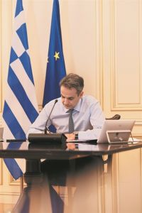 Δύο «σχολές» για τον ανασχηματισμό