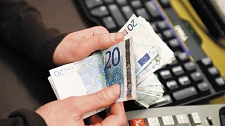 Ένα δισ. ευρώ στα ΑΤΜ πολιτών και επιχειρήσεων την περασμένη εβδομάδα
