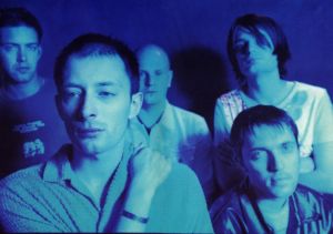 Στο σφυρί σπάνια demo κασέτα των Radiohead από τα σχολικά τους χρόνια