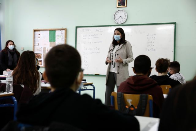 Κεραμέως: Προτεραιότητά μας είναι τα ανοιχτά σχολεία