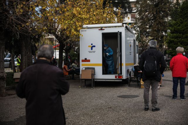 Δεν υπάρχει ένδειξη για σκληρό lockdown λέει ο Ταραντίλης