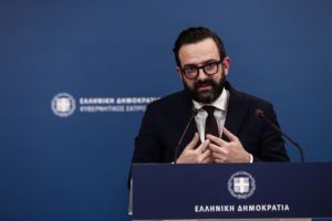 Ταραντίλης σε Τσίπρα: Η Eθνική Oδός έκλεινε από τα χιόνια και επί ΣΥΡΙΖΑ για ώρες