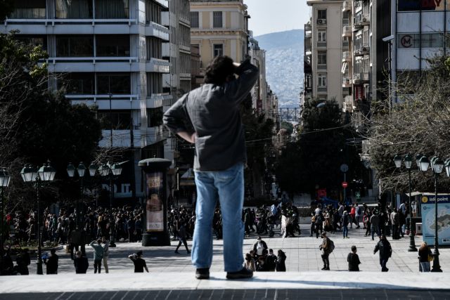 Πληροφορίες για νέο, υψηλό αριθμό κρουσμάτων – Καθώς «γονατίζουν» οι ΜΕΘ κλείνει τη συζήτηση για το άνοιγμα της αγοράς η κυβέρνηση