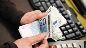 Μποναμάς ως 5.292 ευρώ για 250.000 συνταξιούχους