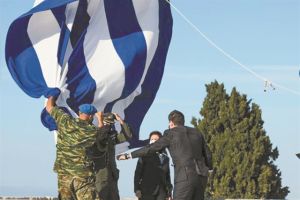 Πολλές – πολιτικές – φωτιές με δύο δηλώσεις