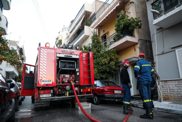 Γκύζη: Άνδρας εντοπίστηκε χωρίς τις αισθήσεις του μετά από φωτιά σε διαμέρισμα