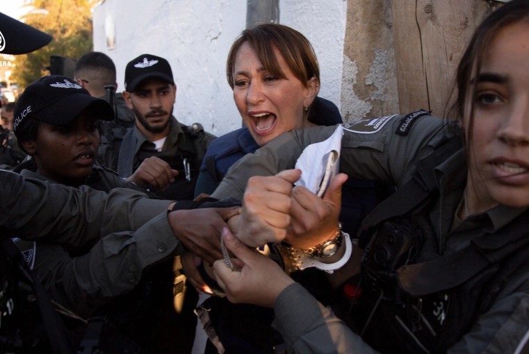 Ισραήλ: Ξυλοδαρμός και σύλληψη δημοσιογράφου που κάλυπτε το θέμα των εξώσεων Παλαιστινίων