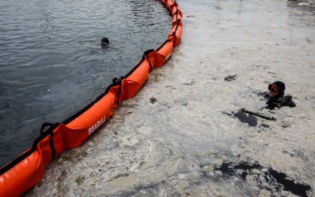 Επιχείρηση «σώστε τη Θάλασσα του Μαρμαρά» – Στη μάχη δεκάδες σκάφη και εκατοντάδες εργαζόμενοι