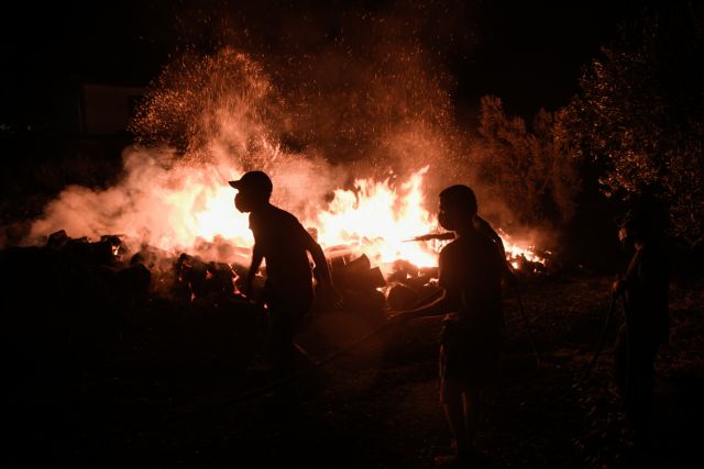 Τιτάνια μάχη σε τέσσερα μέτωπα – Απειλείται και η Μαλακάσα