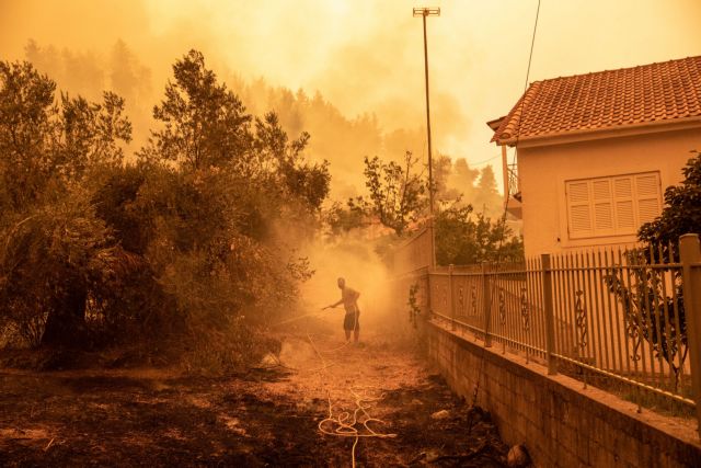 Φωτιά στην Εύβοια – Έκτη νύχτα αγωνίας – Τρόμος για τους αναζωπυρώσεις