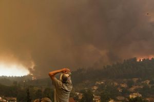 Φωτιές – Στις 12.00 η συνέντευξη Μητσοτάκη  για τη διαχείριση των πυρκαγιών