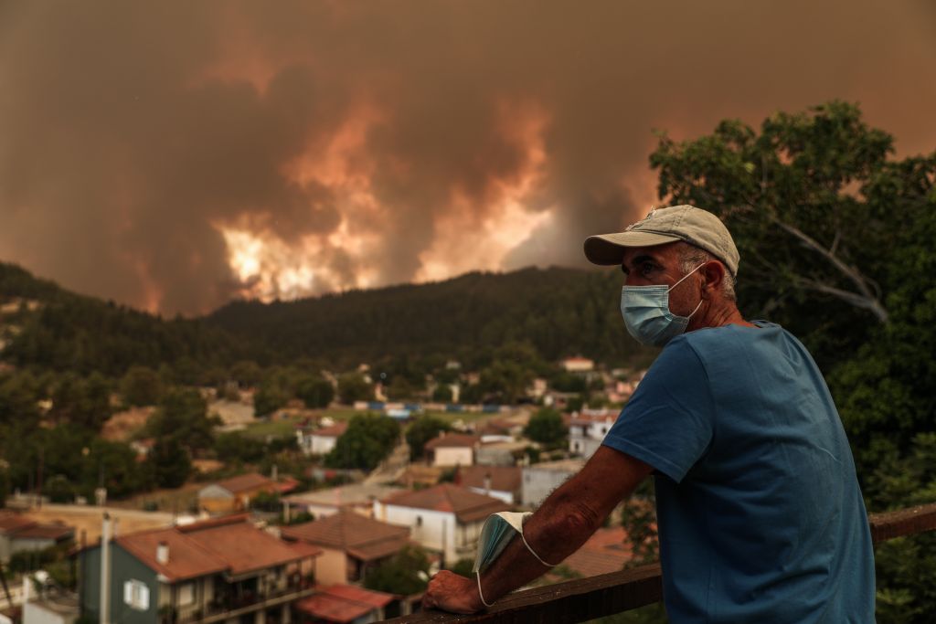 Χαρδαλιάς – Επιχειρούν 17 εναέρια μέσα στην Εύβοια – Γιατί δυσκολεύονται να κάνουν ρίψεις