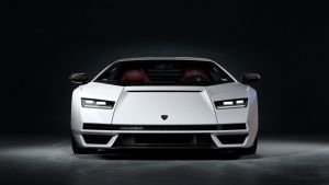 Η Lamborghini, η συλλεκτική Countach LPI 800-4 και τα 814 άλογα κάτω από το καπό