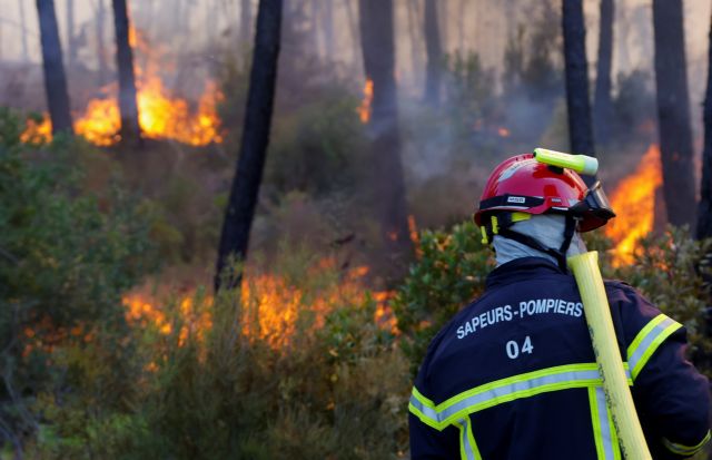 Γαλλία – Δύο νεκροί από τις φωτιές στην Κυανή Ακτή