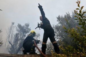 Φωτιές στην Αττική – Νέα πυρκαγιά κοντά στο Σούνιο