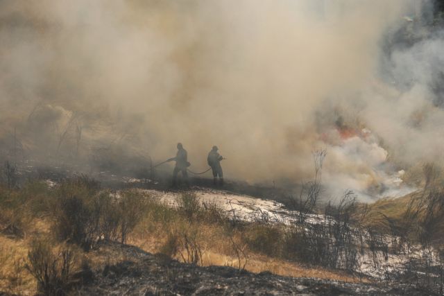 Πληροφορίες για εγκλωβισμένους στη μεγάλη φωτιά της Ηλείας