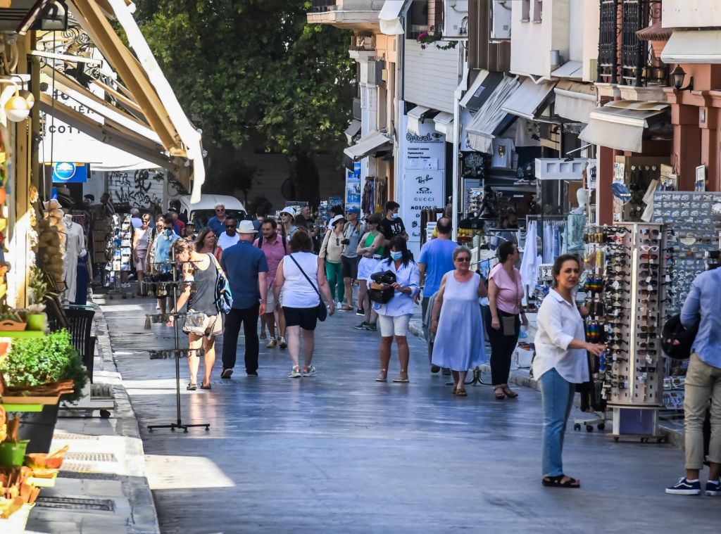 Κοροναϊός – Πού εντοπίζονται τα 1.765 κρούσματα – Δείτε αναλυτικά τον χάρτη της διασποράς