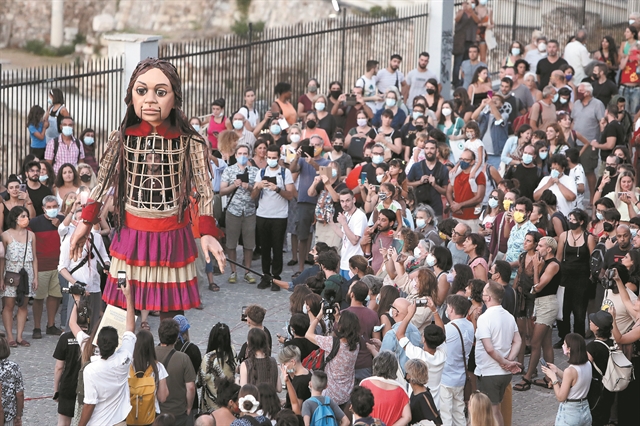 Σόου Πολάκη κατά των υποχρεωτικών εμβολιασμών