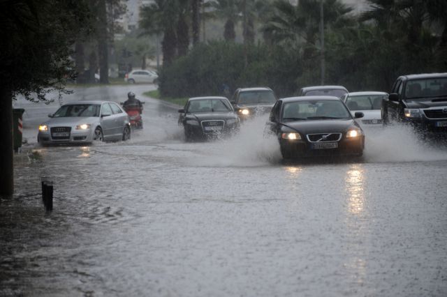 Καιρός – Iσχυρές βροχές, καταιγίδες και άνεμοι 8 μποφόρ –  Πού απαιτείται προσοχή